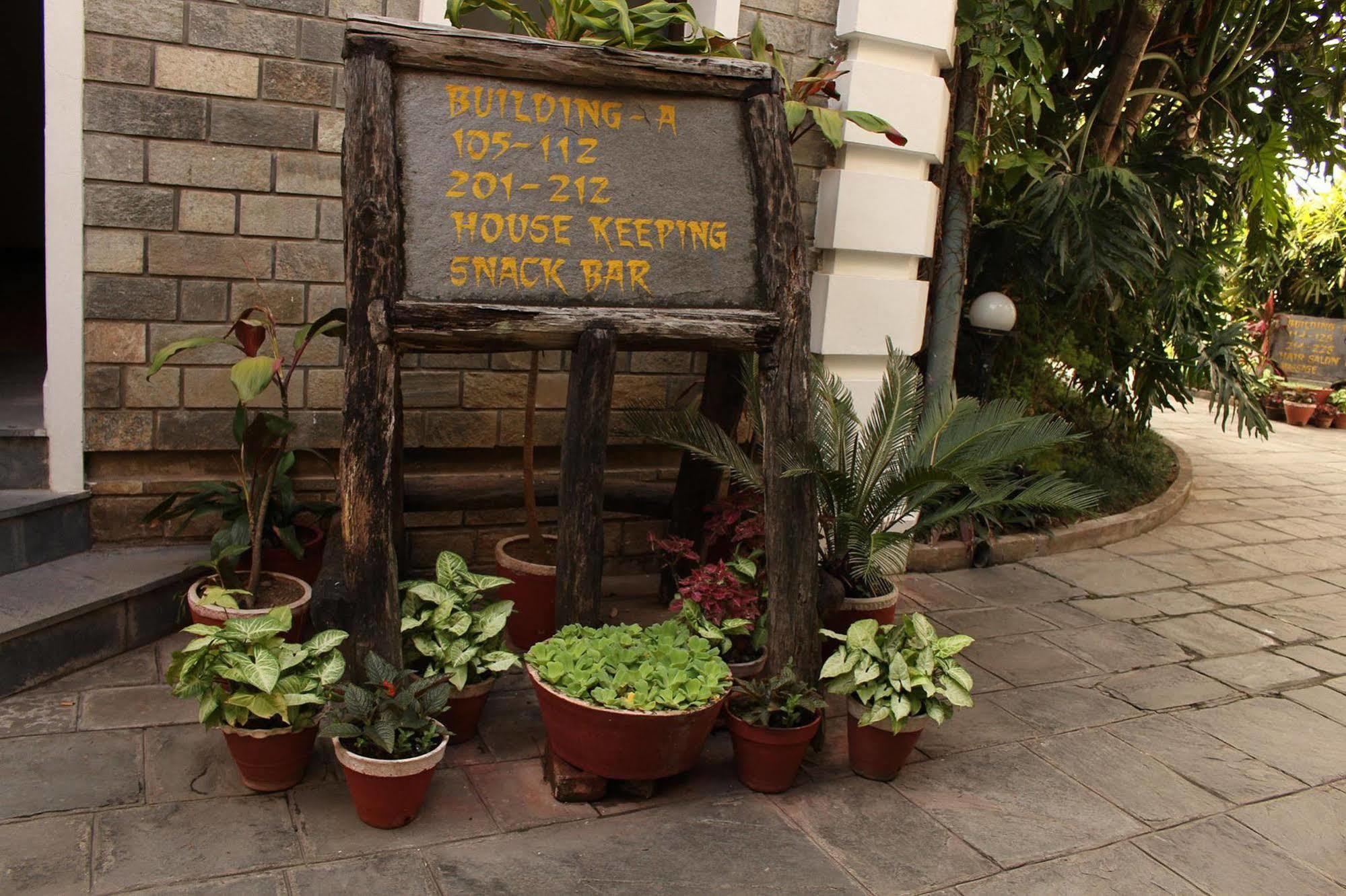 Trek-O-Tel Otel Pokhara Dış mekan fotoğraf