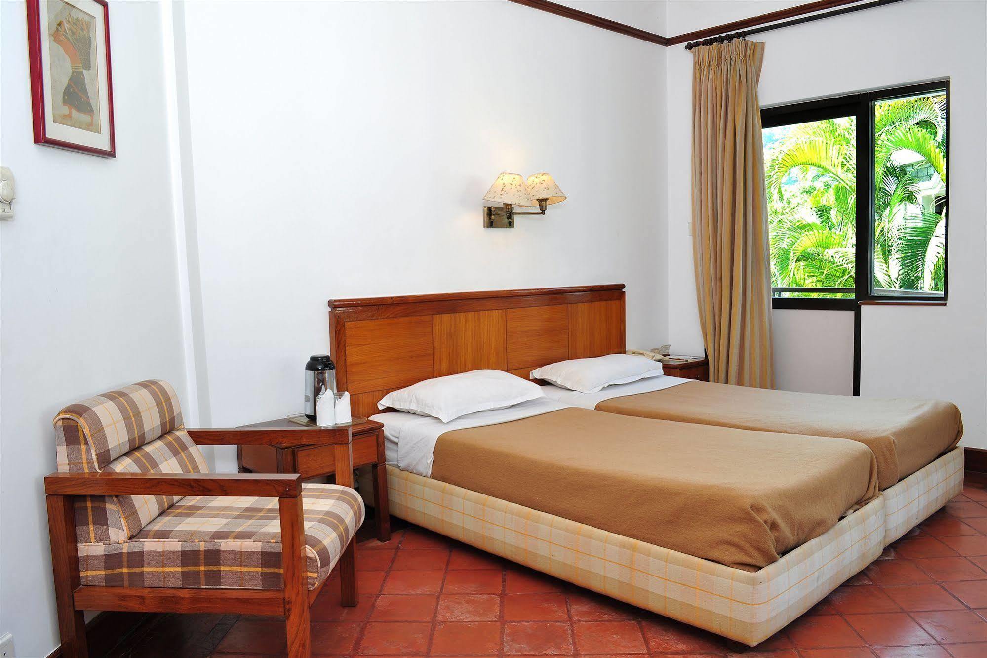 Trek-O-Tel Otel Pokhara Dış mekan fotoğraf