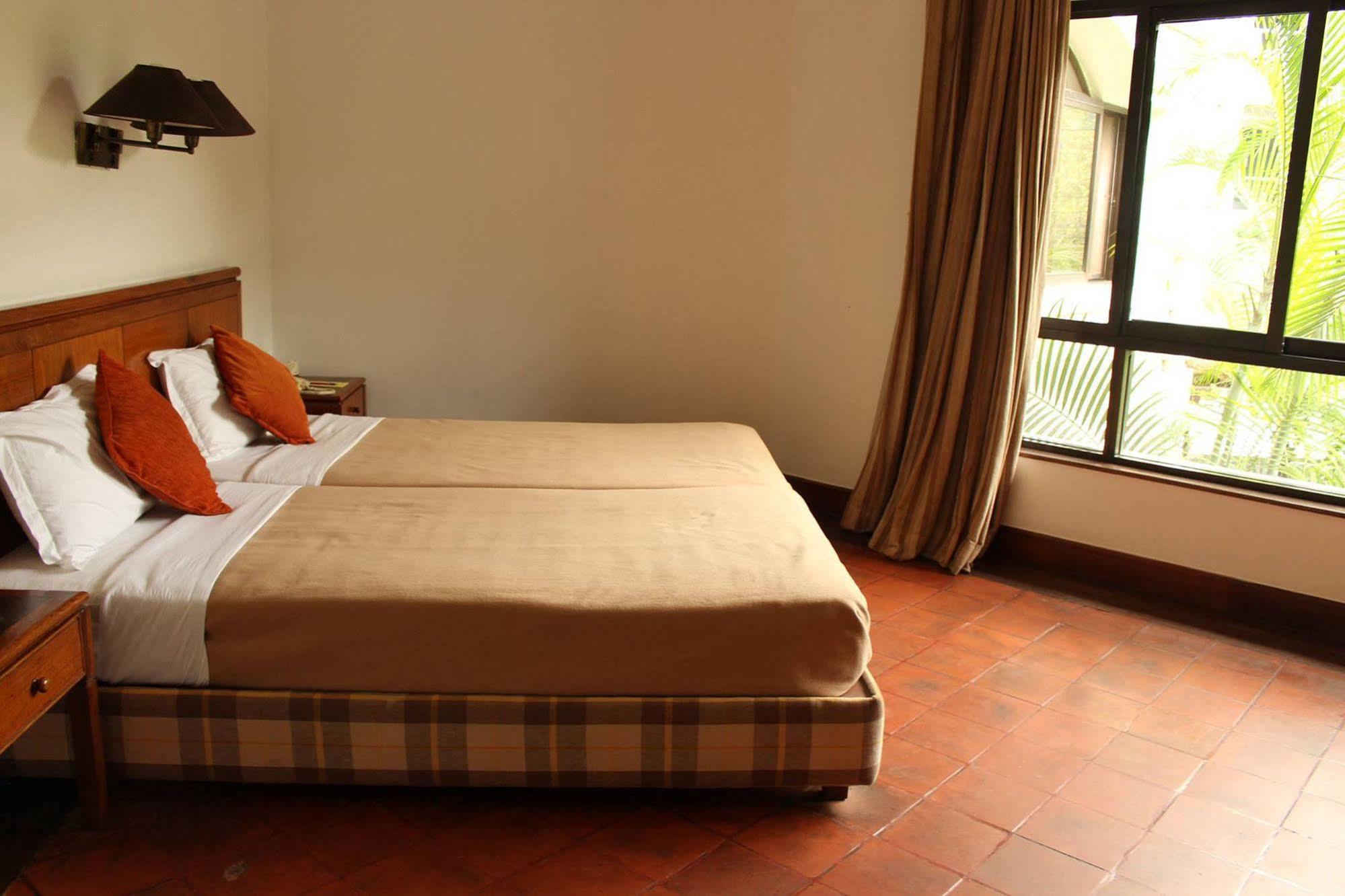 Trek-O-Tel Otel Pokhara Dış mekan fotoğraf