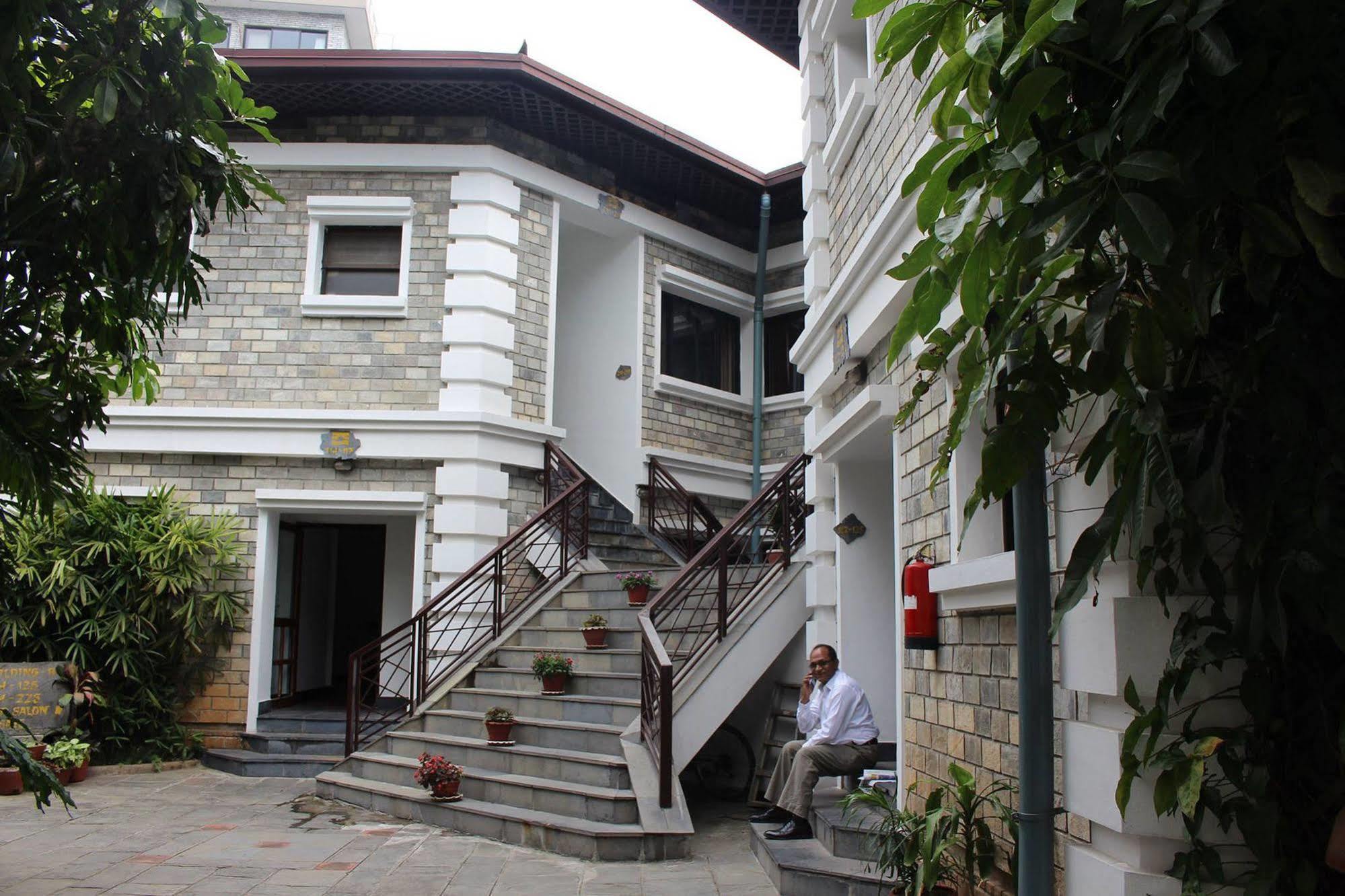 Trek-O-Tel Otel Pokhara Dış mekan fotoğraf