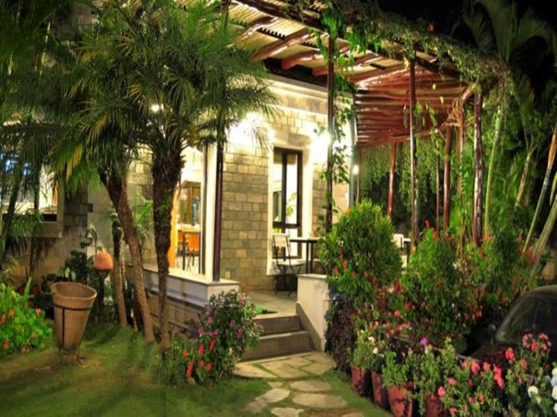 Trek-O-Tel Otel Pokhara Dış mekan fotoğraf